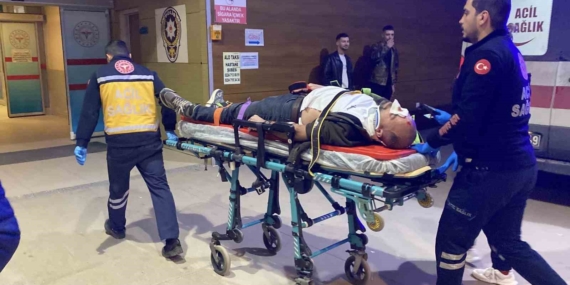 Kamyonun kasasından düşen işçi yaralandı