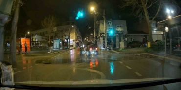 Ana caddeyi drift parkuruna çevirdi, facianın eşiğinden böyle döndü