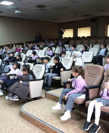 İlkokul öğrencileri Erenler Belediyesi’nde