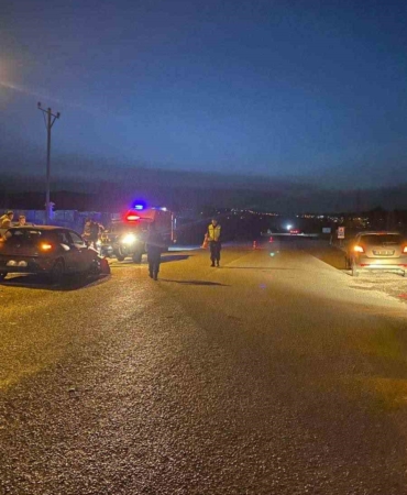 Bilecik’te iki araç çarpıştı: 3 yaralı