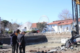 Edremit’te yapımı süren okul inşaatında inceleme