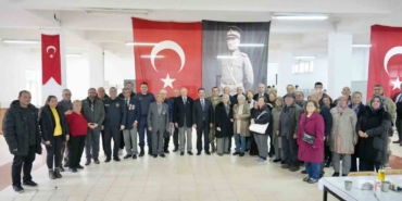 Burhaniye’de Kaymakam Atilla Şehit aileleri ve gaziler onuruna verilen yemeğe katıldı