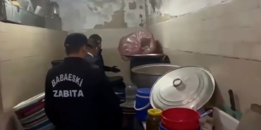 Babaeski’de ruhsatsız turşu imalathanesine baskın: 2,5 ton ürün imha edildi