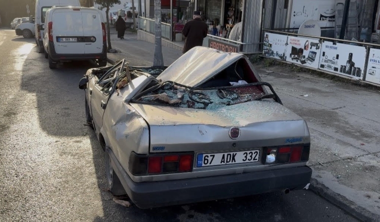 Esenyurt’ta mahalleli fırtınayı anlattı; "Toz duman içerisinde kaldık"