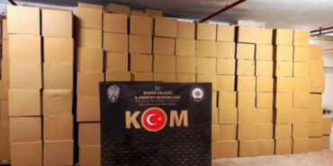Bursa’da dev kaçak tütün operasyonu...Milyonlarca makaron ele geçirildi