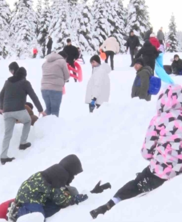Uludağ’da sömestir tatilinin son gününde yoğunluk sürüyor