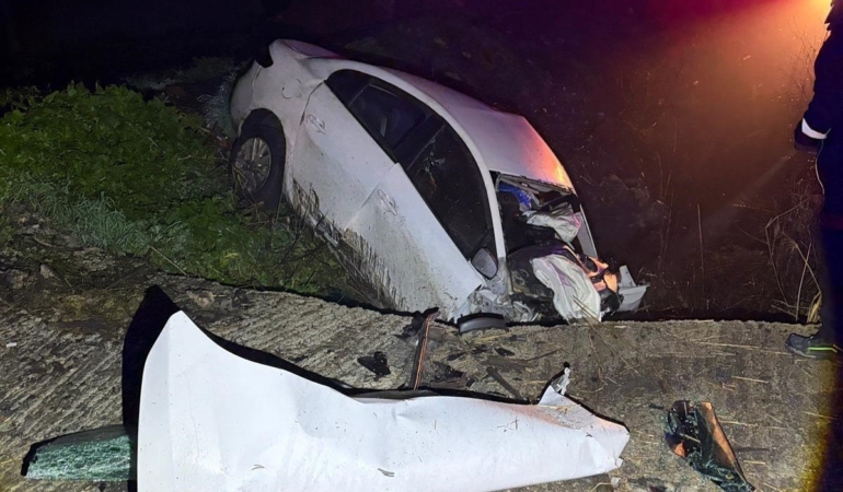 Edirne’de şarampole devrilen otomobildeki 2 kişi hayatını kaybetti