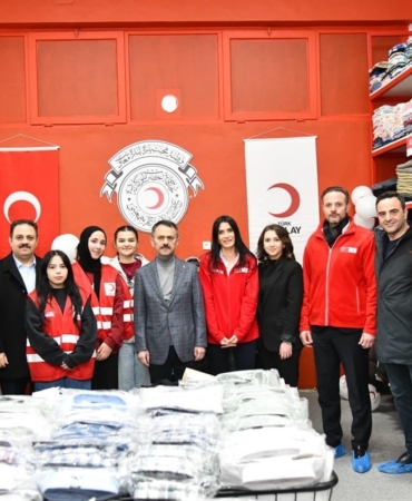 Başiskele’de dayanışma mağazası hizmete açıldı