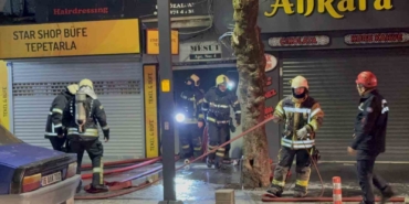 7 katlı binanın çatısında korkutan yangın