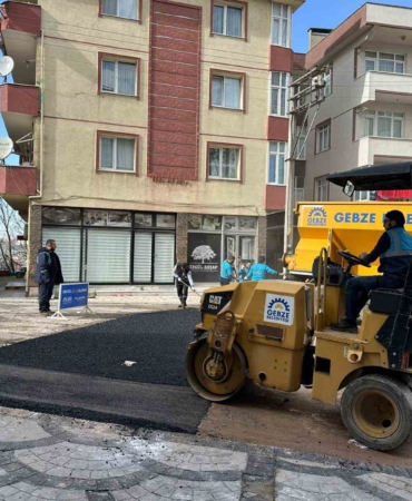 Gebze’de ulaşım konforu için asfalt yama çalışması yapılıyor