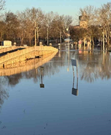 Edirne’de Kırkpınar Er Meydanı su altında kaldı