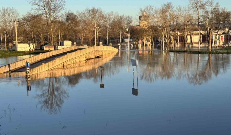 Edirne’de Kırkpınar Er Meydanı su altında kaldı