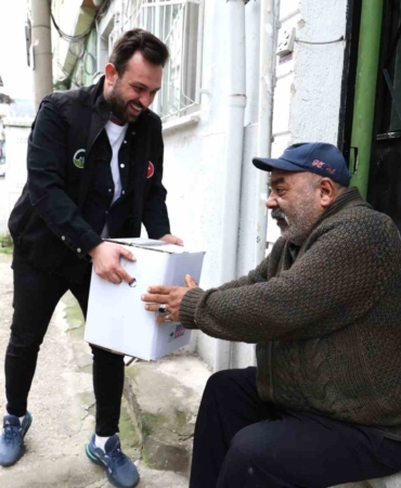 Osmangazi’de Ramazan kolisi dağıtımı devam ediyor