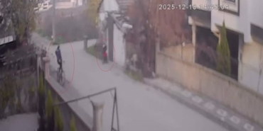 Bebek arabasından 2 milyon liralık altın çaldı