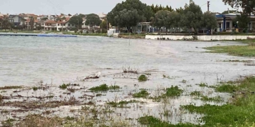 Kuvvetli lodos Ayvalık’ı vurdu