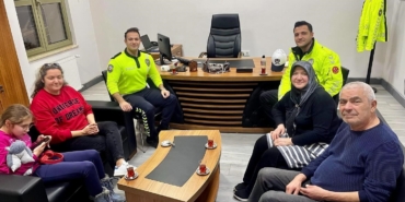 Kazada mağdur aileye polis sahip çıktı