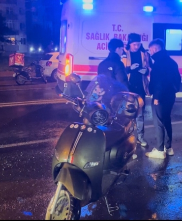 Çorlu’da çukura dalan motosikletli yaralandı