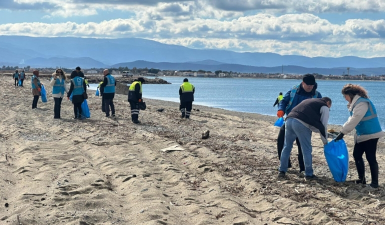 Deniz Çöpleri İzleme Programı (MLW) kapsamında Altınkum’da anlamlı temizlik