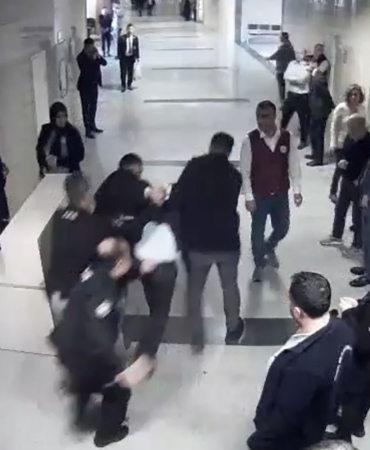 Savcı, Bölge Adliye Mahkemesi’nde kadın hakimi vurmuştu; olayın ardından yaşananlar kamerada