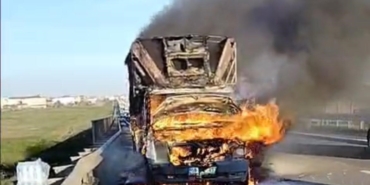 Tekirdağ’da kamyonet alev topuna döndü