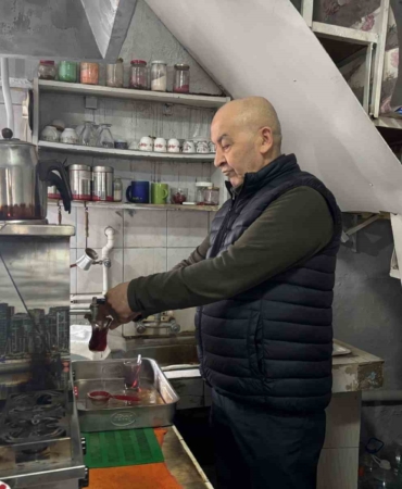 Bu kıraathanede çay 5 lira