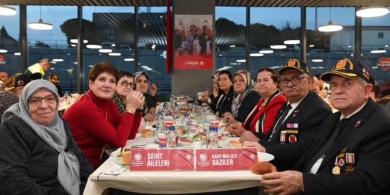 Şehit aileleri ve gaziler iftarda buluştu