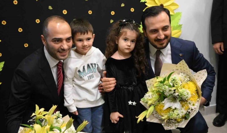 Gaziosmanpaşa’da Anne, Çocuk Merkezi ve Kafesi açıldı