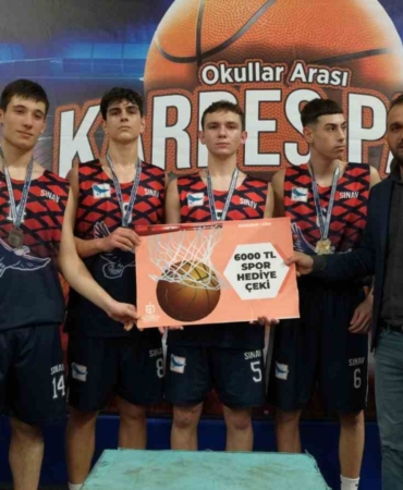 "Kardeş Pası" basketbol şampiyonasında ödüller sahiplerini buldu