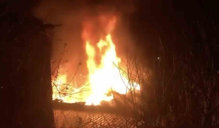 Bursa’da 2 katlı ev alevlere teslim oldu
