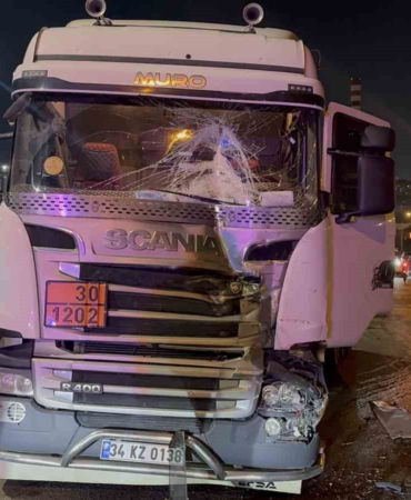 Freni boşalan tanker zincirleme kazaya sebep oldu: 1 yaralı