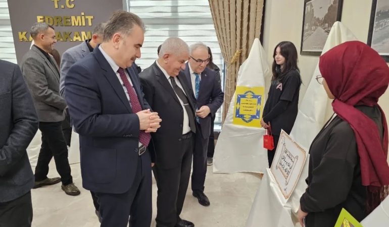 Edremit’te “Hat ve Tezhip Sanatı” yarışması ödül töreni gerçekleşti