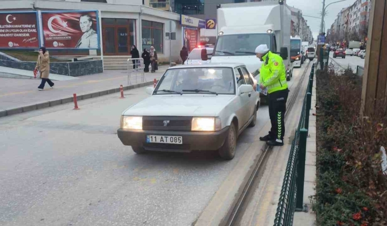 Bozüyük’te yaya geçidi uygulaması