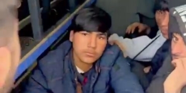 Durdurulan minibüste 20 düzensiz göçmen yakalandı: 2 tutuklama