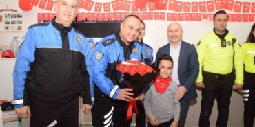 Bursa’da polislerden ilkokul öğrencilerine güvenlik eğitimi