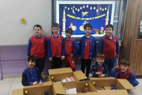 Minik ellerin büyük yüreği