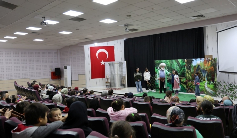 Kartepe’de çocuklar geleneksel ramazan eğlenceleriyle buluştu