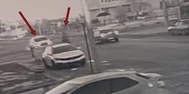 Tekirdağ’da otomobille çarpışan bisikletlinin yaralandığı feci kaza kamerada