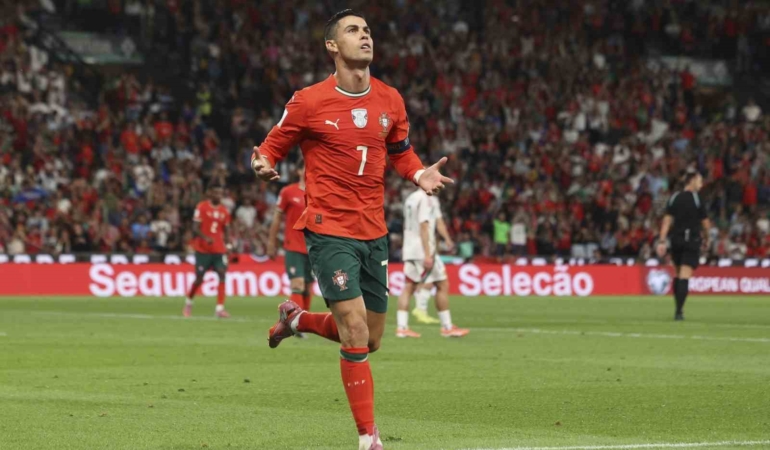 Cristiano Ronaldo, Almeria’nın yüzde 25’lik hissesini satın aldı