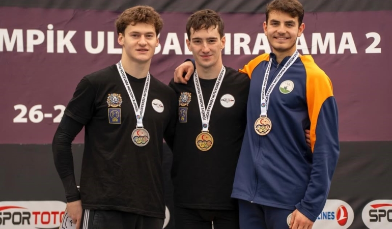 Osmangazi Belediyesporlu Arda Meriç’ten bronz madalya