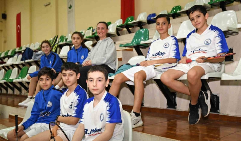 Osmangazi’de badminton heyecanı zirveye taştı