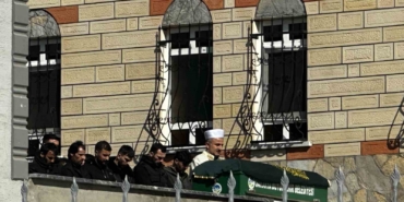 Aile cinayetinde kardeş toprağa verildi, abi tutuklandı