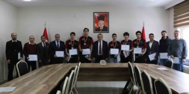 Kaymakam Öztürk: "Gençlerimizin her alanda yanında olmaya ve onları desteklemeye devam edeceğiz"