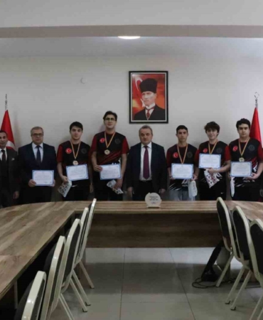 Kaymakam Öztürk: "Gençlerimizin her alanda yanında olmaya ve onları desteklemeye devam edeceğiz"