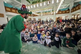 Gölcüklü çocuklar Ramazan coşkusunu camilerde yaşıyor