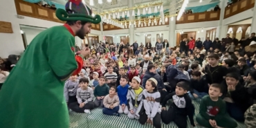 Gölcüklü çocuklar Ramazan coşkusunu camilerde yaşıyor