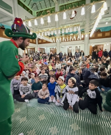 Gölcüklü çocuklar Ramazan coşkusunu camilerde yaşıyor
