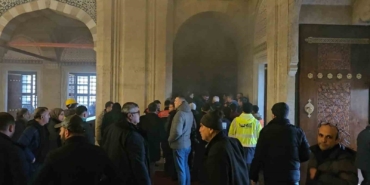 4 yıl aradan sonra Selimiye Camii’nde ilk namazda yangın