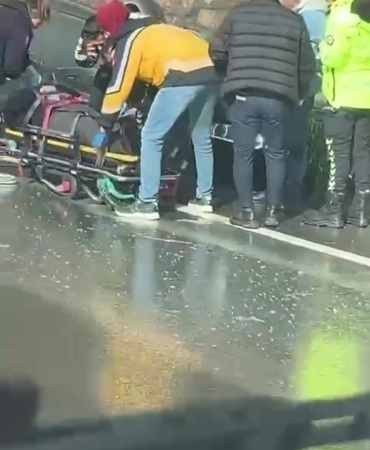 D100 kara yolunda kaza yapan araç ters döndü, sürücü yaralandı