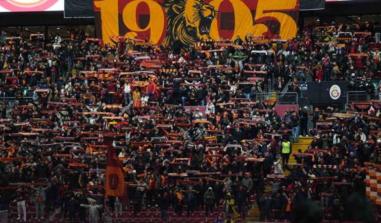 Trendyol Süper Lig: Galatasaray: 1 - Kayserispor: 0 (Maç devam ediyor)