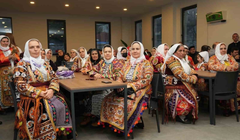 Bakan Ersoy: "Bu millet can cana, gönül gönüle verdikçe geleceğimiz güçlü ve aydınlık olacaktır"
